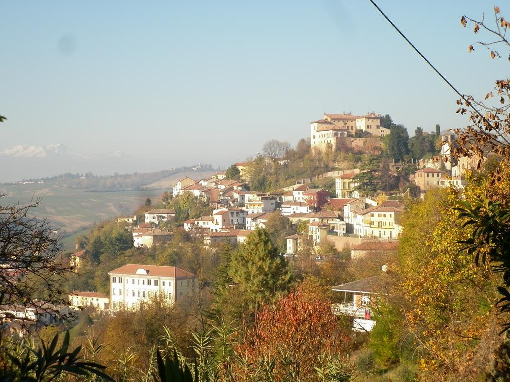Apartamento La Terrazza Sul Monferrato Ozzano Monferrato Habitación foto