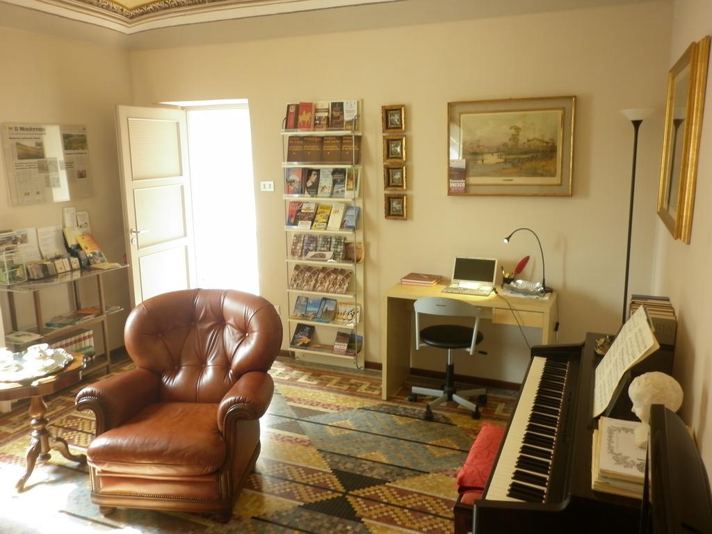 Apartamento La Terrazza Sul Monferrato Ozzano Monferrato Habitación foto